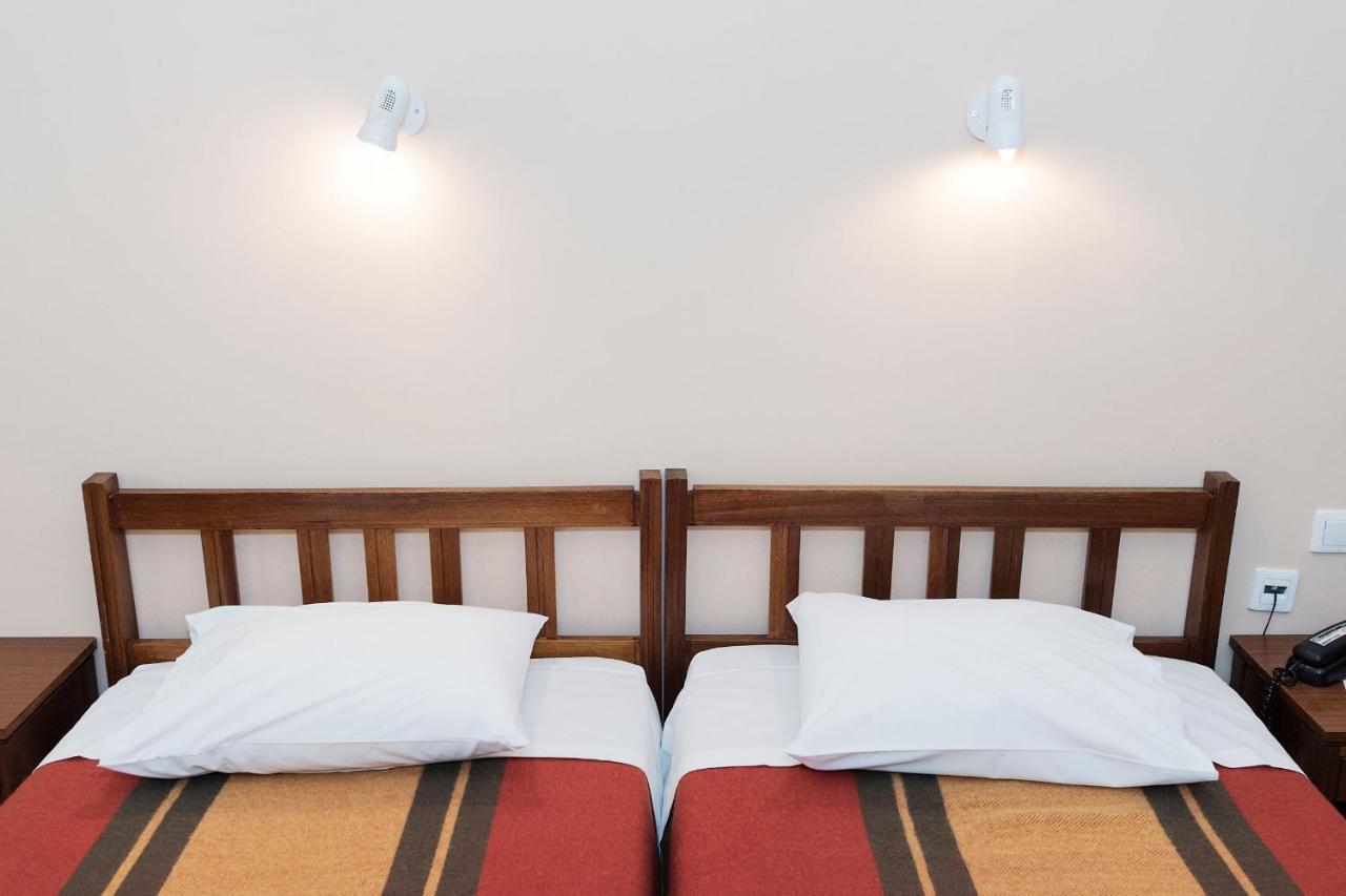 Hotel Alexandros Vólos Extérieur photo
